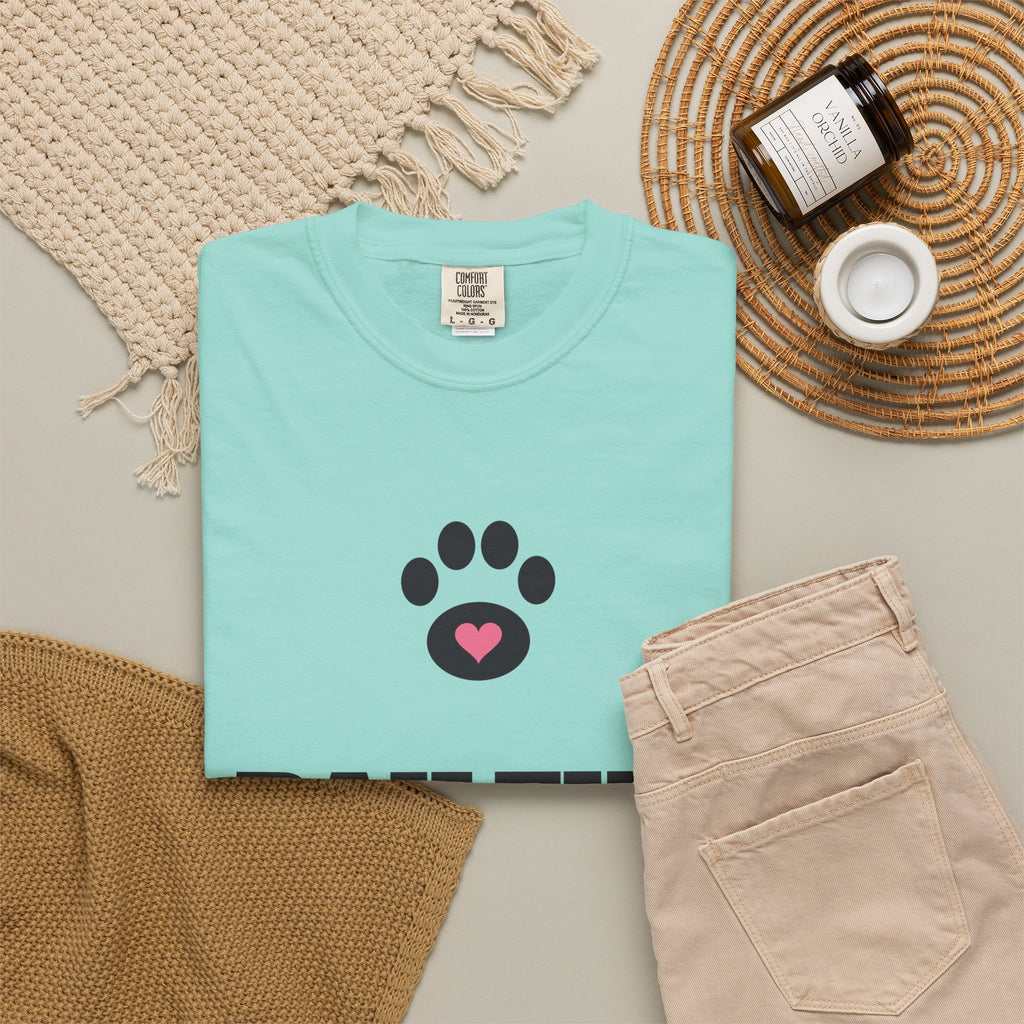 Garment-dyed tee with a black paw and pink heart, BAILEY'S in bold letters and Mom in rose script, view 17