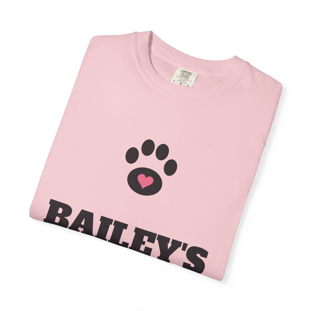 Garment-dyed tee with a black paw and pink heart, BAILEY'S in bold letters and Mom in rose script, view 19
