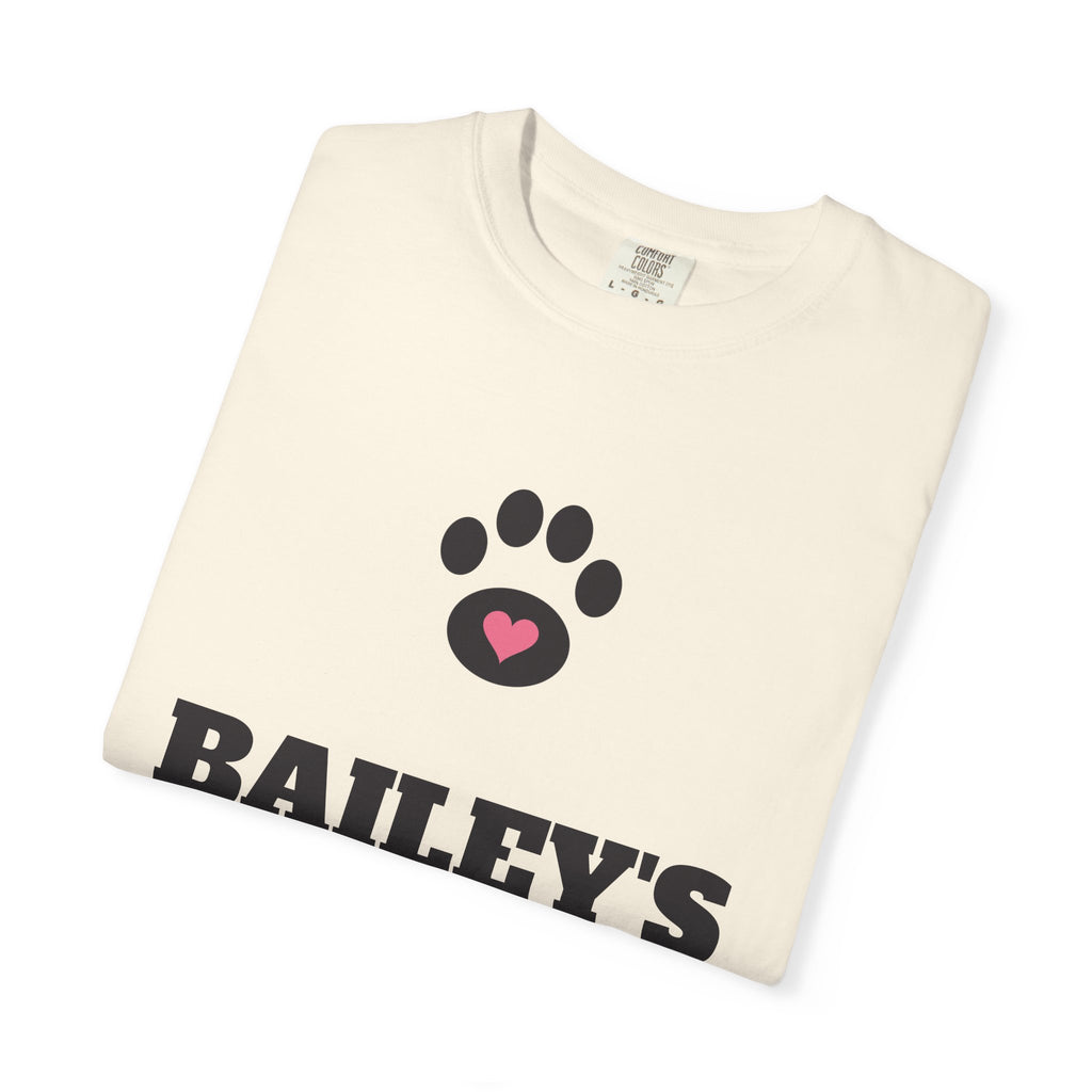 Garment-dyed tee with a black paw and pink heart, BAILEY'S in bold letters and Mom in rose script, view 7